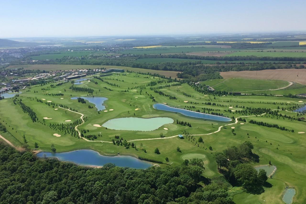 Sand Martin Hotel Mladá Boleslav Eksteriør billede